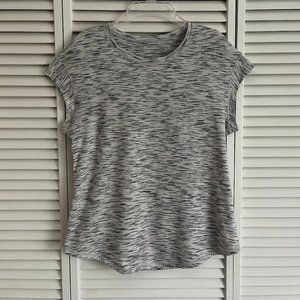 Lululemon Lost In Pace Short Sleeve Black & White fits size 4 or 6 rare